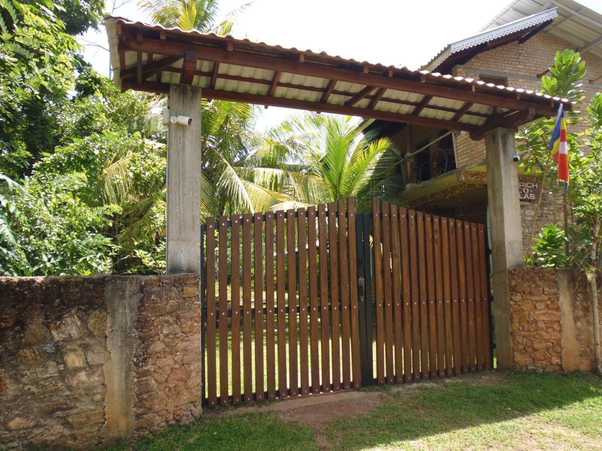 Lanrich Eco Villas Mirissa Esterno foto